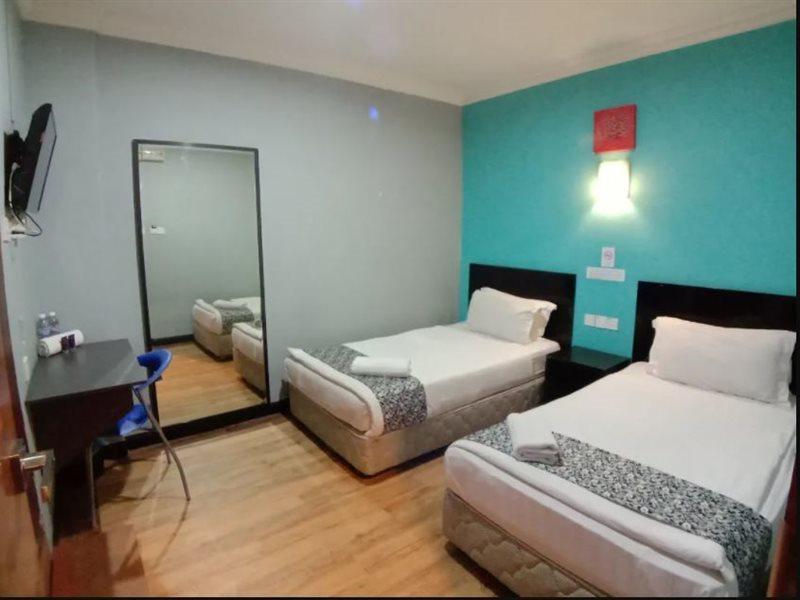 Switz Paradise Hotel - 5 Minute Walk To Centre Point And 10 Minute Walk To Waterfront- Kota Kinabalu Exterior photo